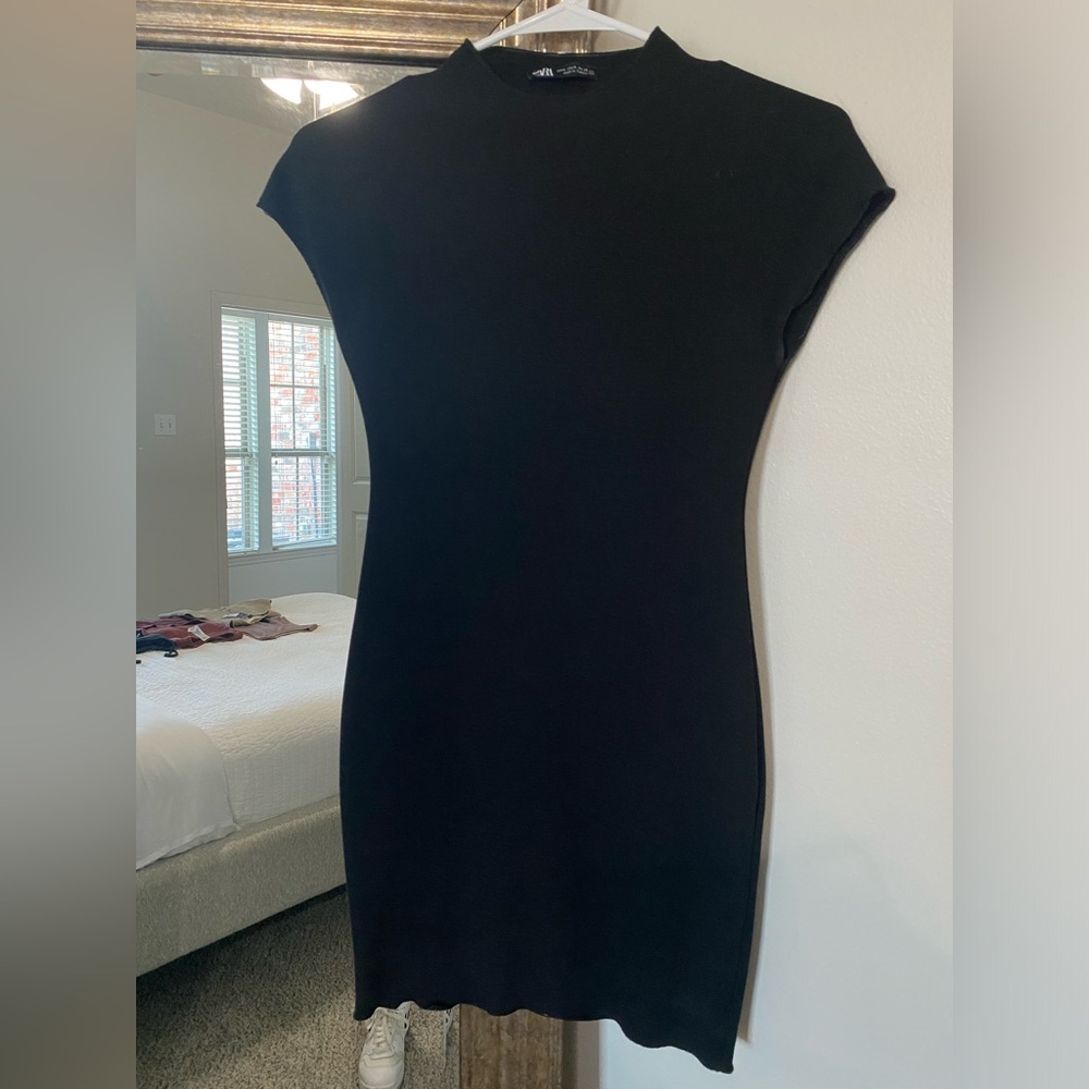 Zara Mini Knit Black Cap Sleeve Dress